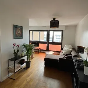 Lumineux 46m2 20e , Paris France